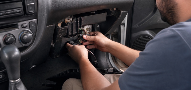 Key fob receiver location in a vehicle in Orlando, Florida.